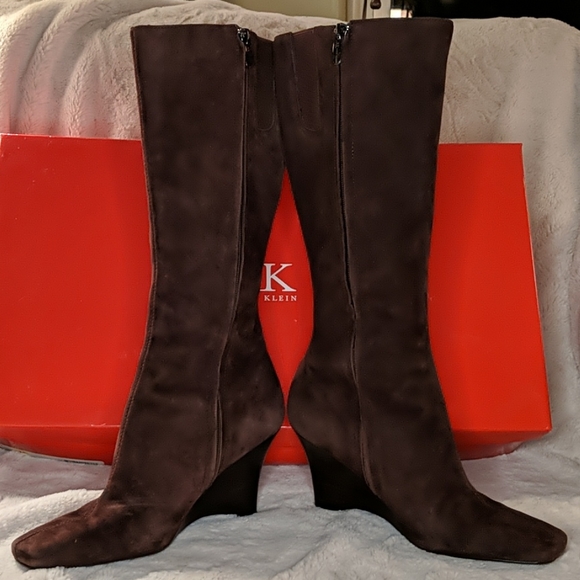 👠 Vintage Anne Klein Suede Boots - Picture 2 of 10